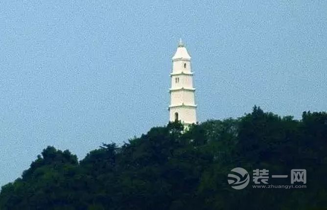 重庆南岸区有三座塔:南山的文峰塔,下浩的报恩塔和寸滩的鹅卵石塔